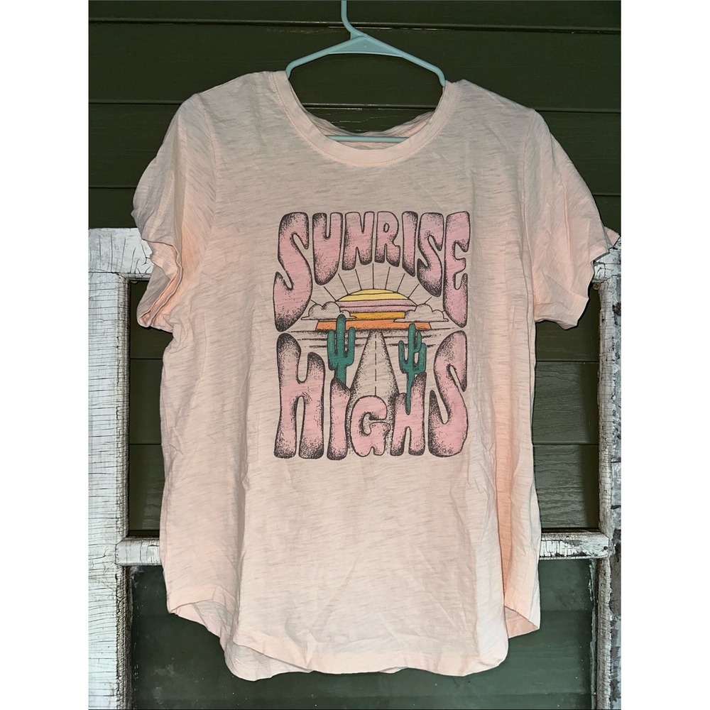 Old Navy Everywear Sunrise‎ Highs Graphic T-Shirt Peach Desert Cacti Large